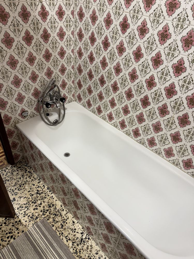 N01 - Conjunto Casa-de-Banho Sanita, Bidé, Banheira e Torneiras