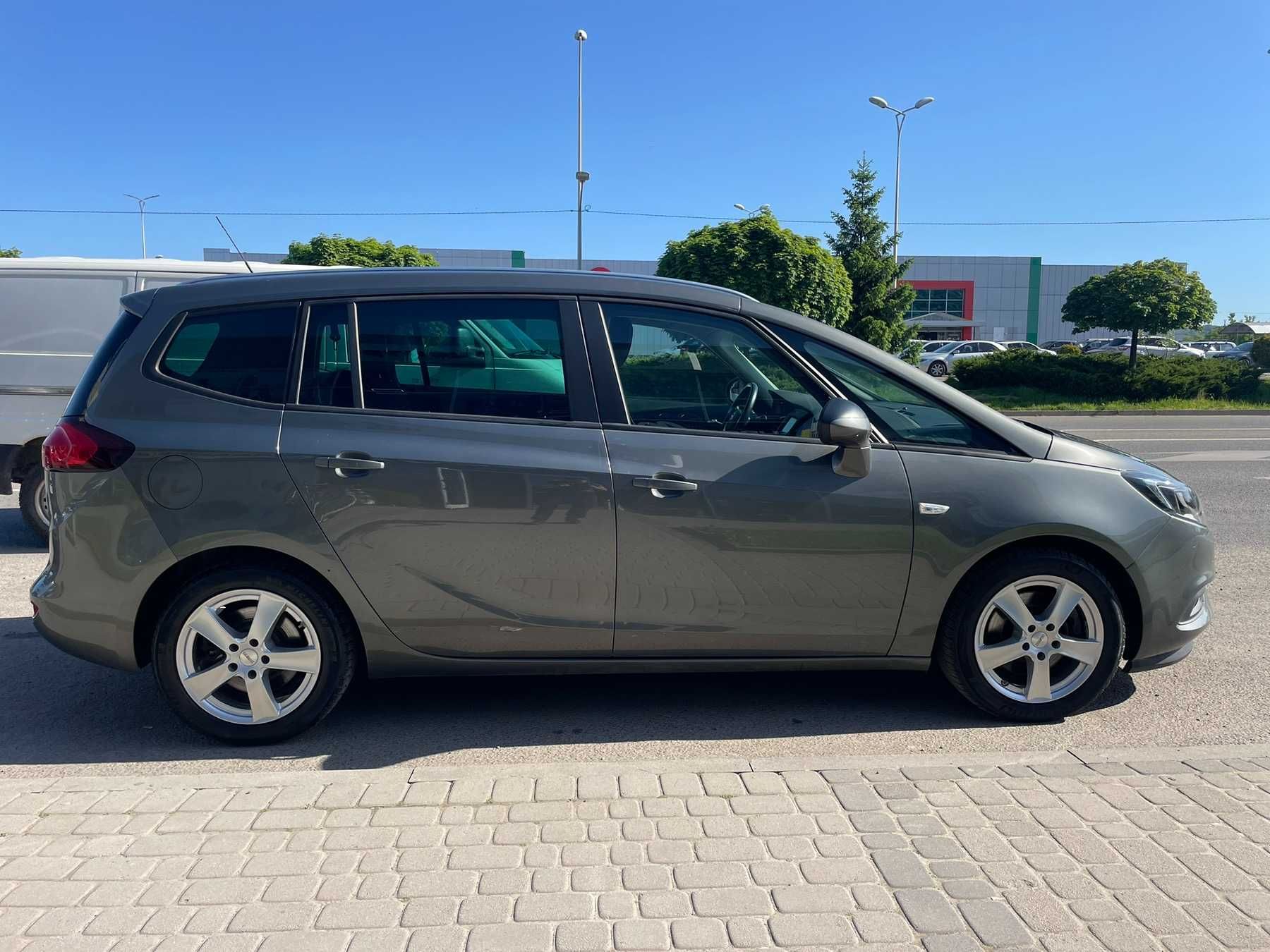 Opel Zafira 2019