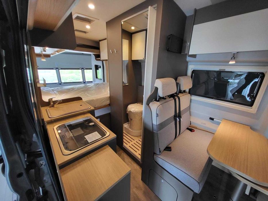 Kamper , KamperVan LMC Innovan 590 Active