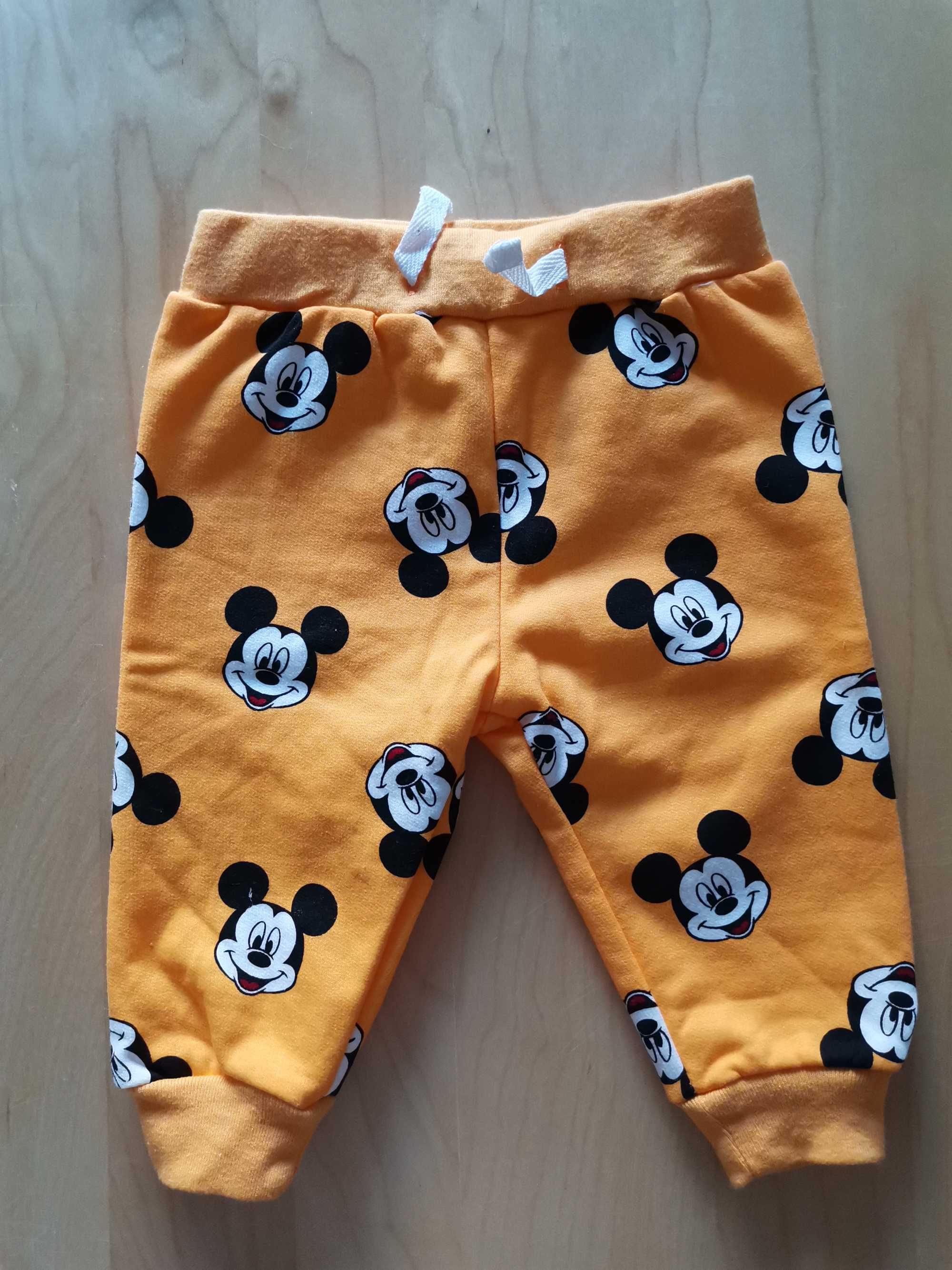 nowy dres/komplet Disney Baby rozmiar 62