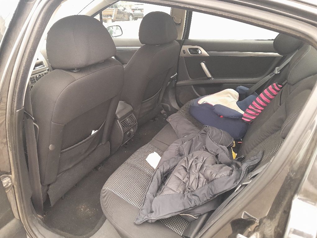 Peugeot 407 preto