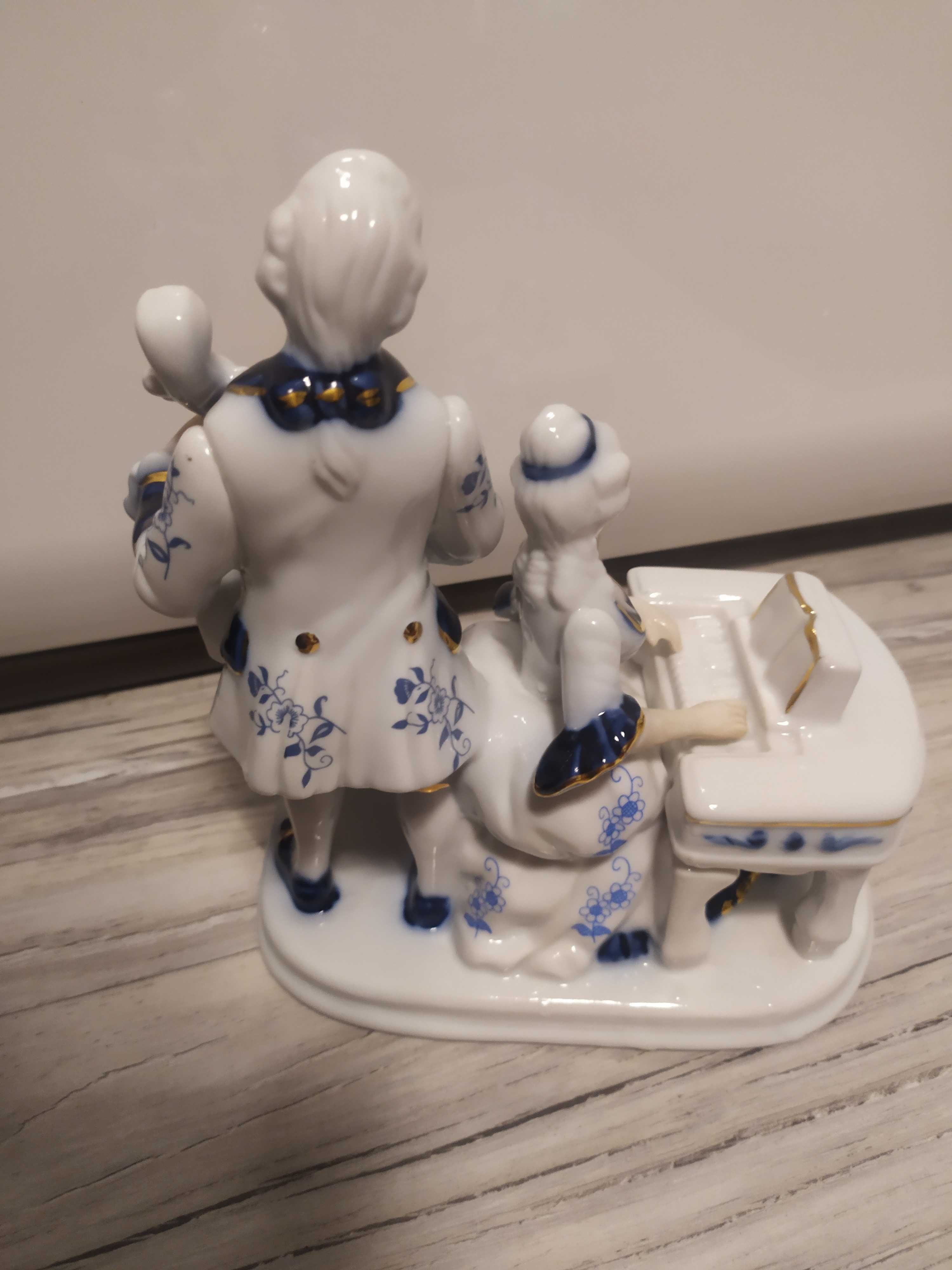 Piękna Figurka porcelanowa Hand made ROKOKO 1720-80 Okazja