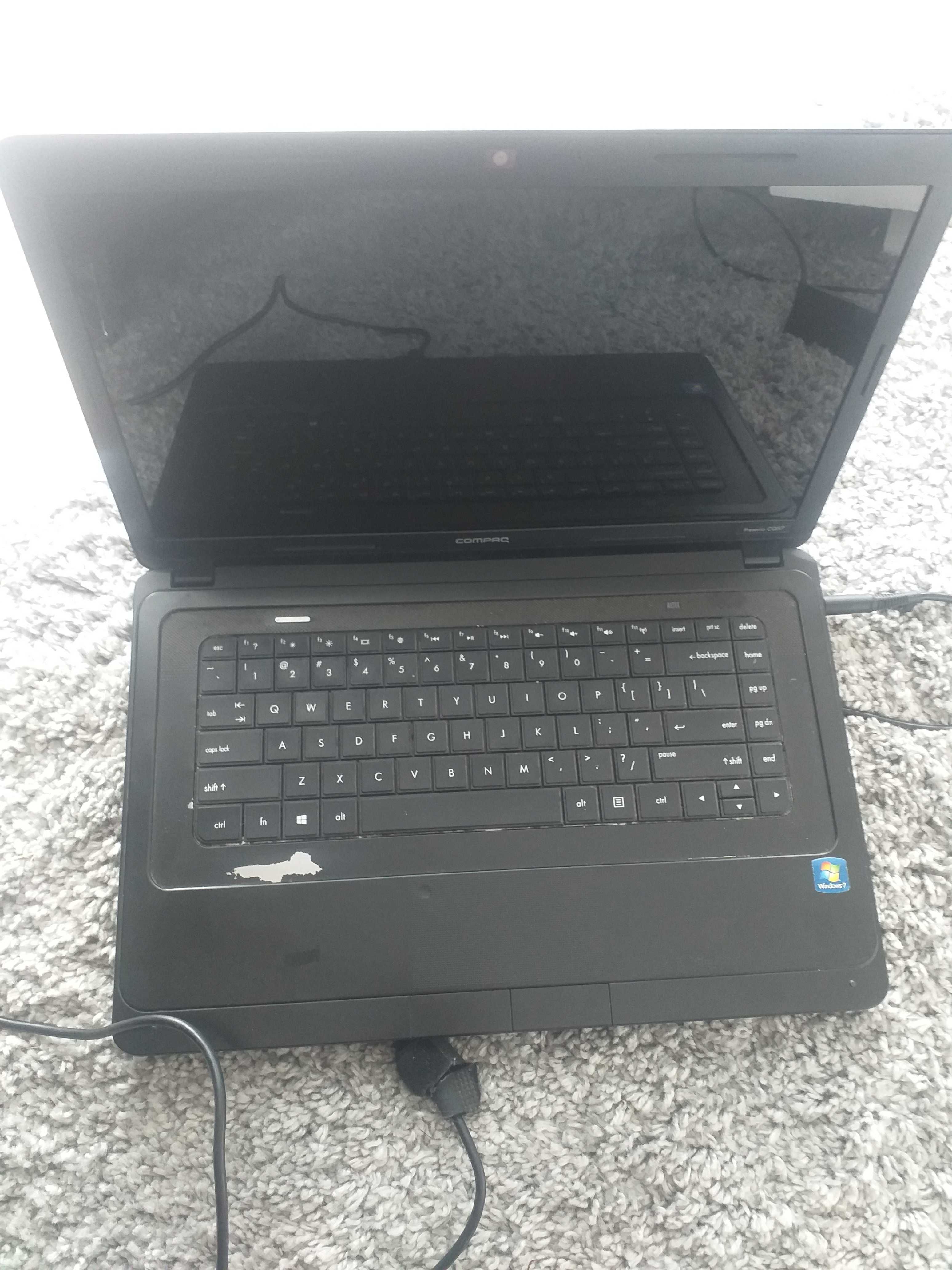 Laptop compaq presario CQ57