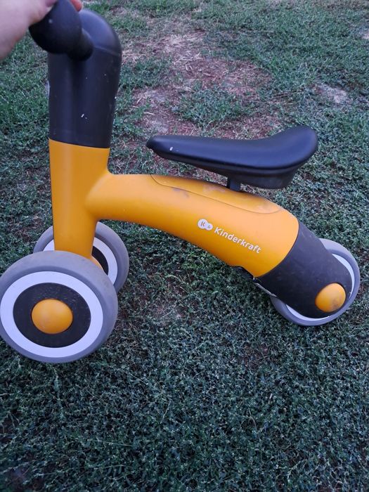 Стильний дитячий беговіл