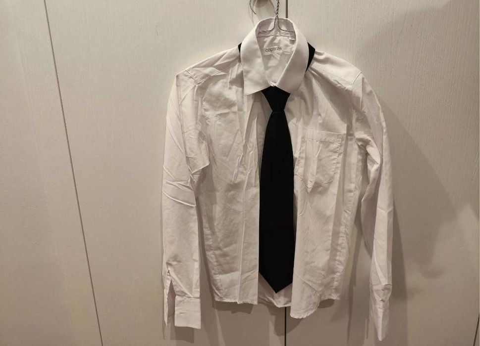 Traje académico feminino