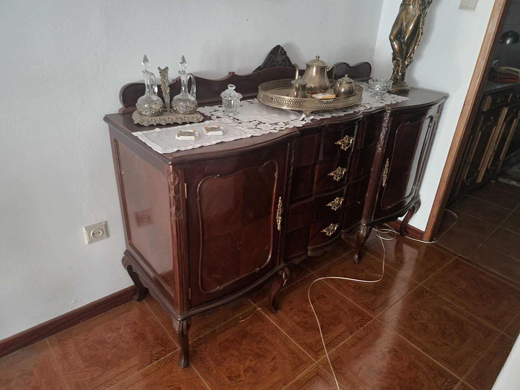 Móveis de Sala Estilo Antigo