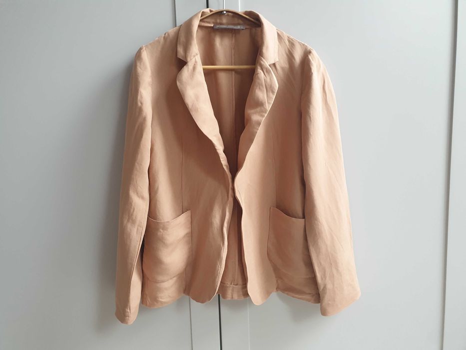 Beżowa lniana narzutka marynarka Hallhuber 38