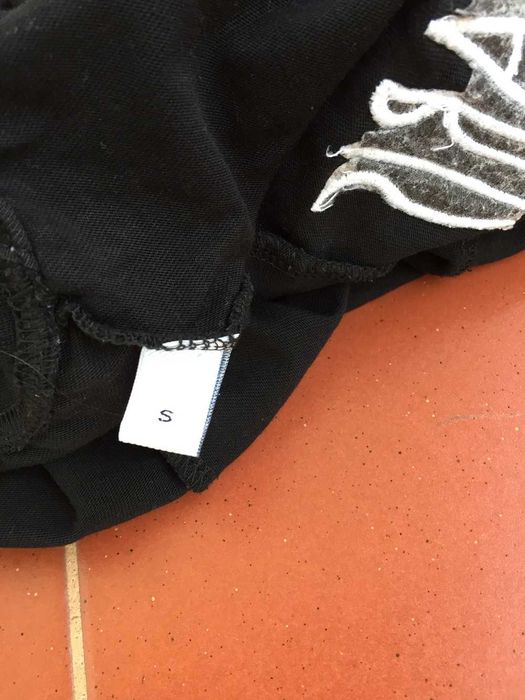 T-Shirt preta --- DIOR  ( Christian Dior )