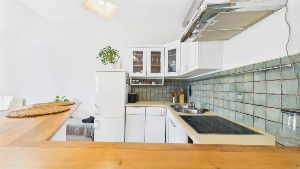 Sprzedam Słoneczne mieszkanie – 52 m² z potencjałem i balkonem!