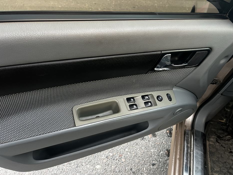 Продам срочно автомобиль