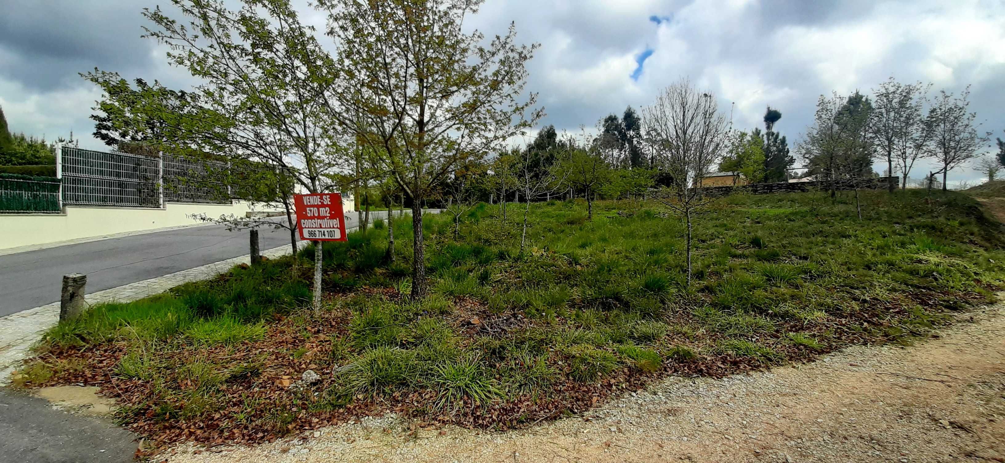 Terreno construtível muito bem localizado