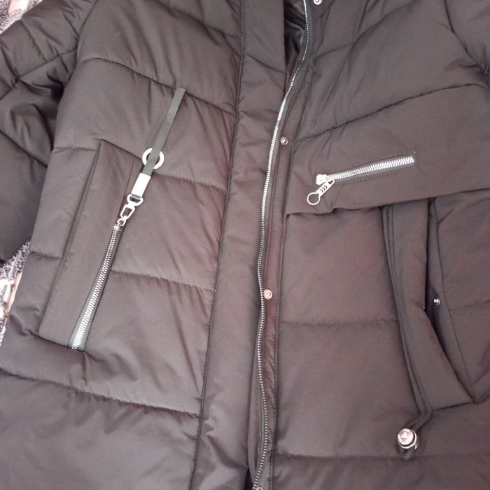 Жіноча зимова куртка