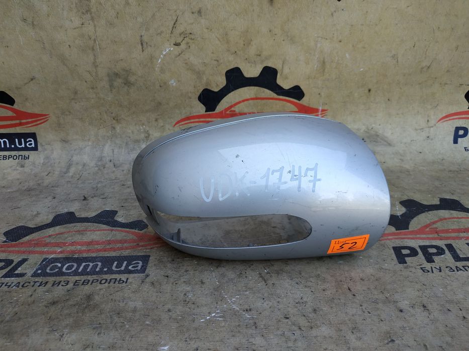 Mercedes C-Class W203 2000-2007 корпус крышка накладка правого зеркала