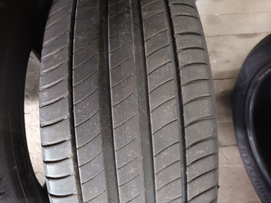 Opony 225/50 r18 jak nowe