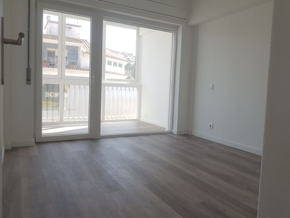 Procura um Apartamento T3 perto de Sesimbra? Então venha conhecer!