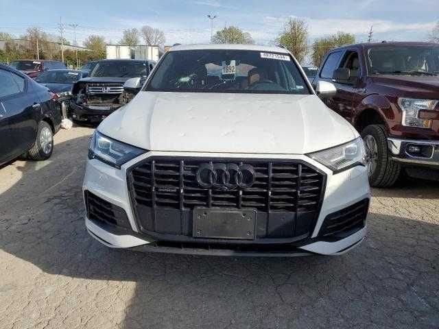 2021 року Audi Q7 Premium Plus