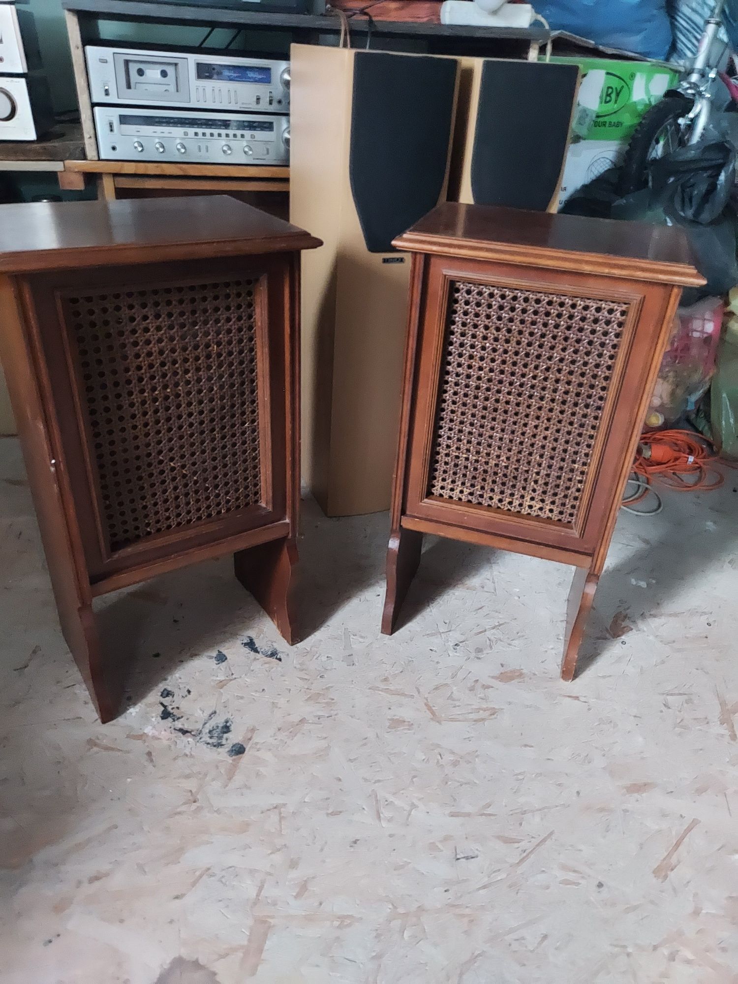 Kolumny standbox stan bdb lata 70