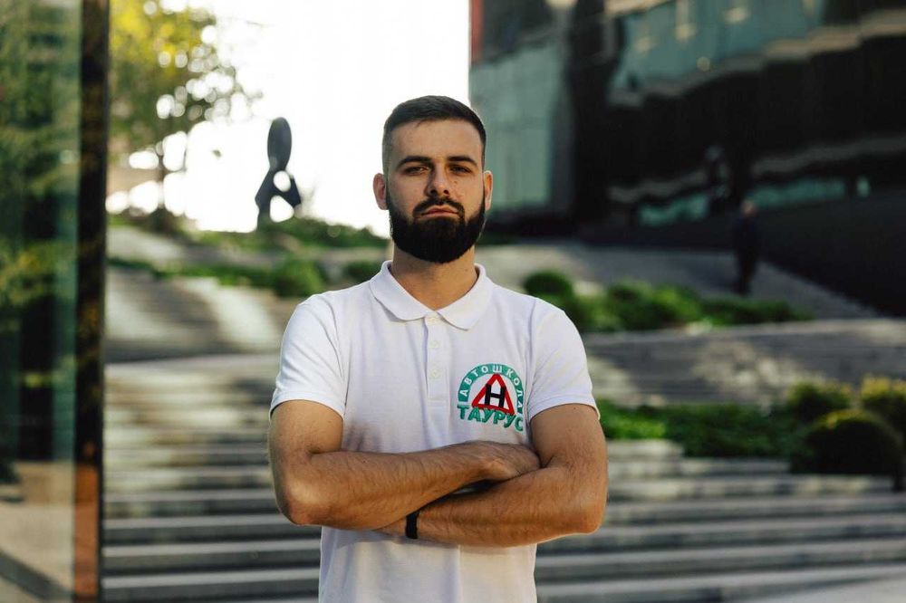 Інструктор з водіння, автоінструктор, уроки водіння, автоинструктор