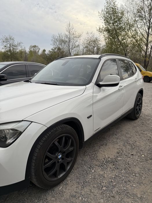 Bmw x1 2011 2.0 автомат