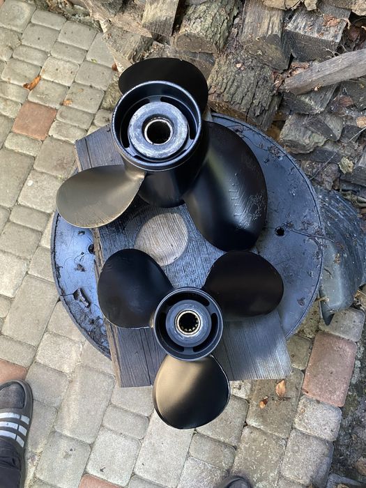 Винт для човна