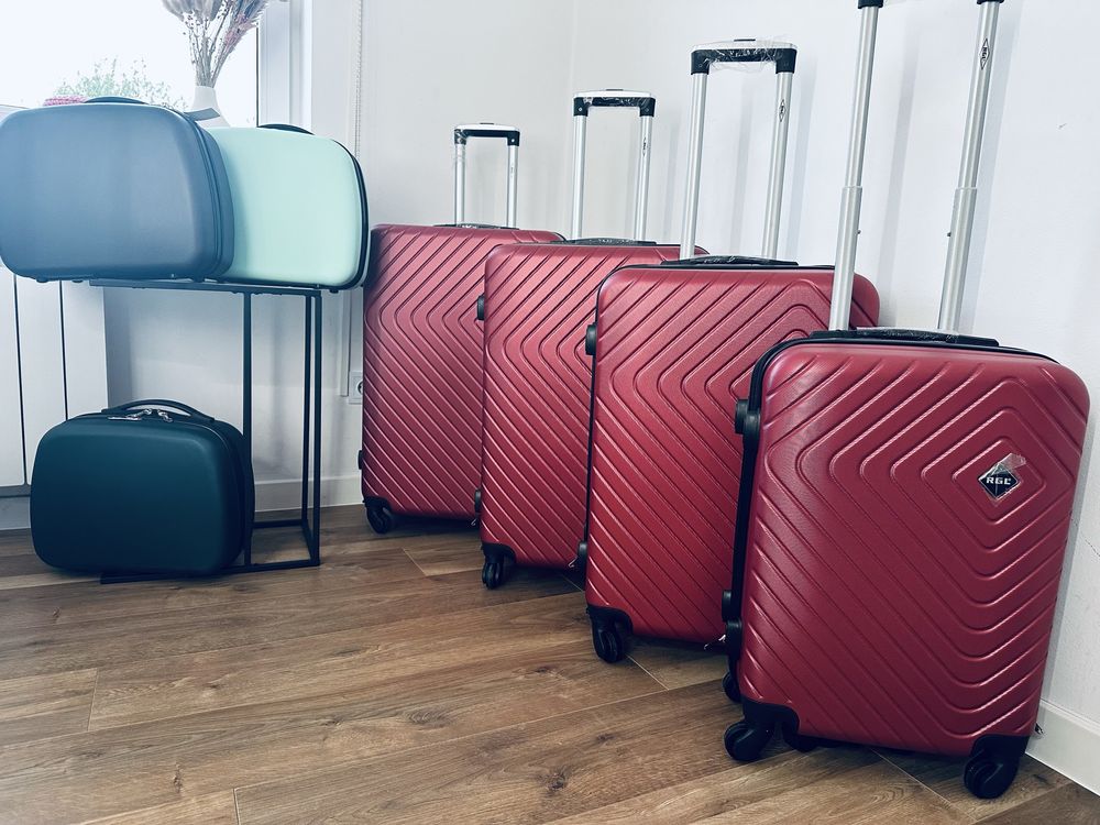 Nowa walizka / bagaż podreczny/ walizki kabinowe