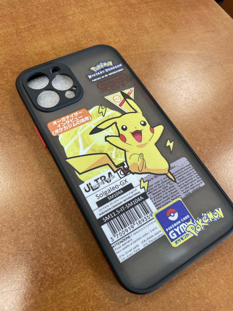 Super etui iPhone 12 PRO pikachu