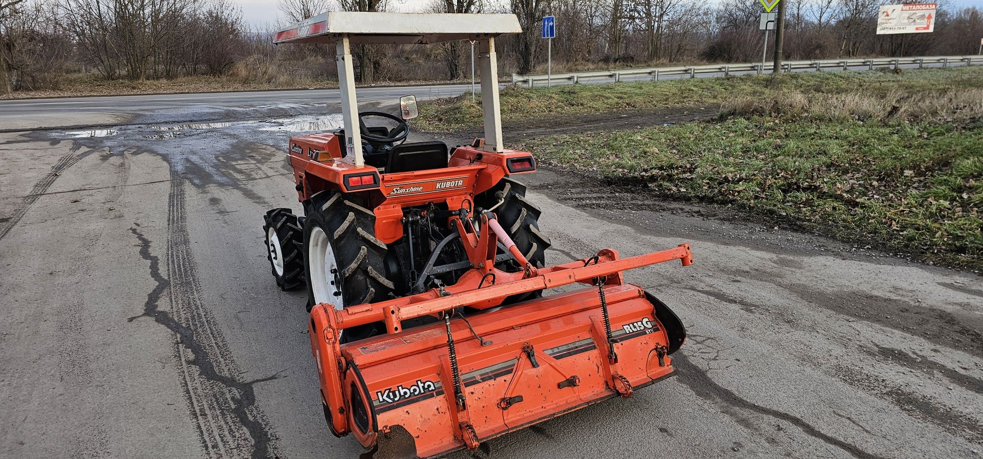Мінітрактор Трактор Японский Kubota L1-235