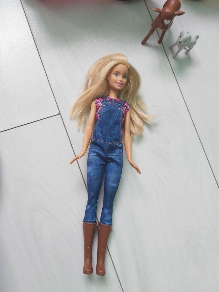 Barbie lalka z traktorem farmerka mattel