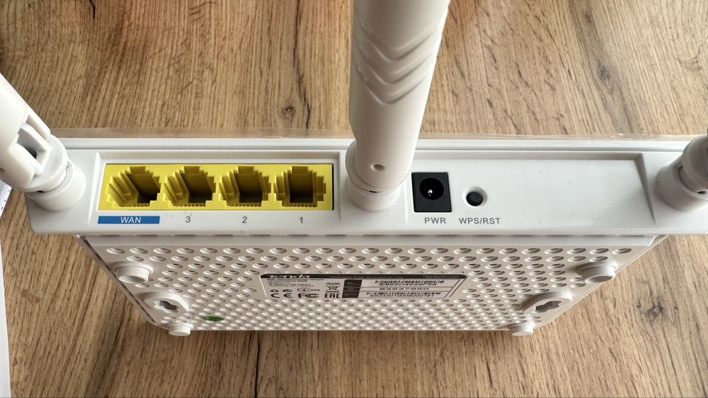 Tenda F3   Wi-Fi маршрутизатор (роутер)
