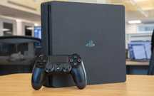 PlayStation 4 Slim - 1TB