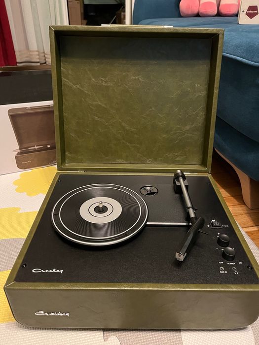 Crosley Mercury Forest Green. Вінілой програвач