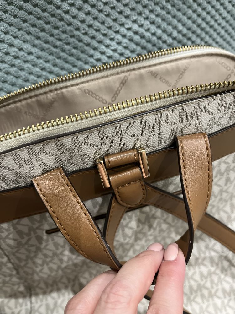 Кожаный рюкзак Michael Kors Rhea Slim Logo ванильный