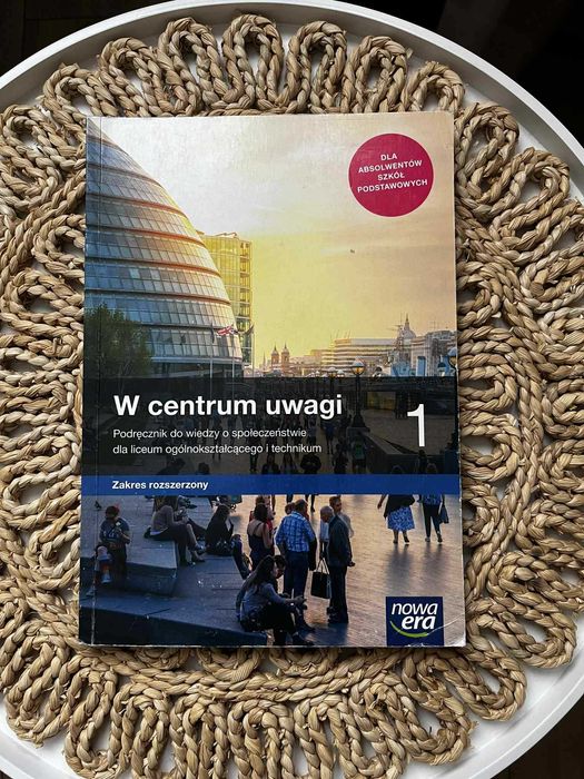 W centrum uwagi 1 - podręcznik wos, zakres rozszerzony