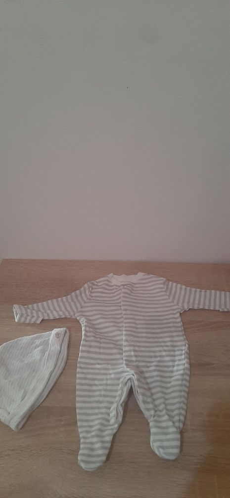 Conjunto +50peças de roupa,acessórios bebé 0-6meses