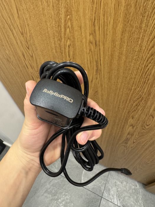 Зарядний пристрій babyliss для трімера шейвера машинки
