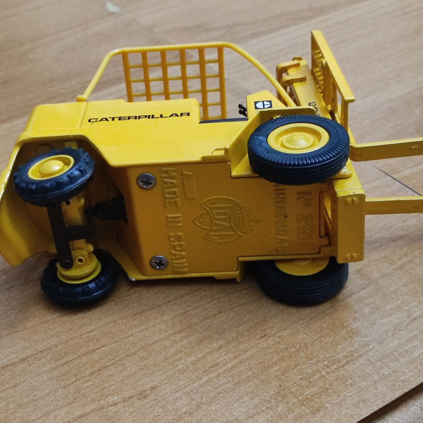 Model Joal Caterpillar wózek widlowy