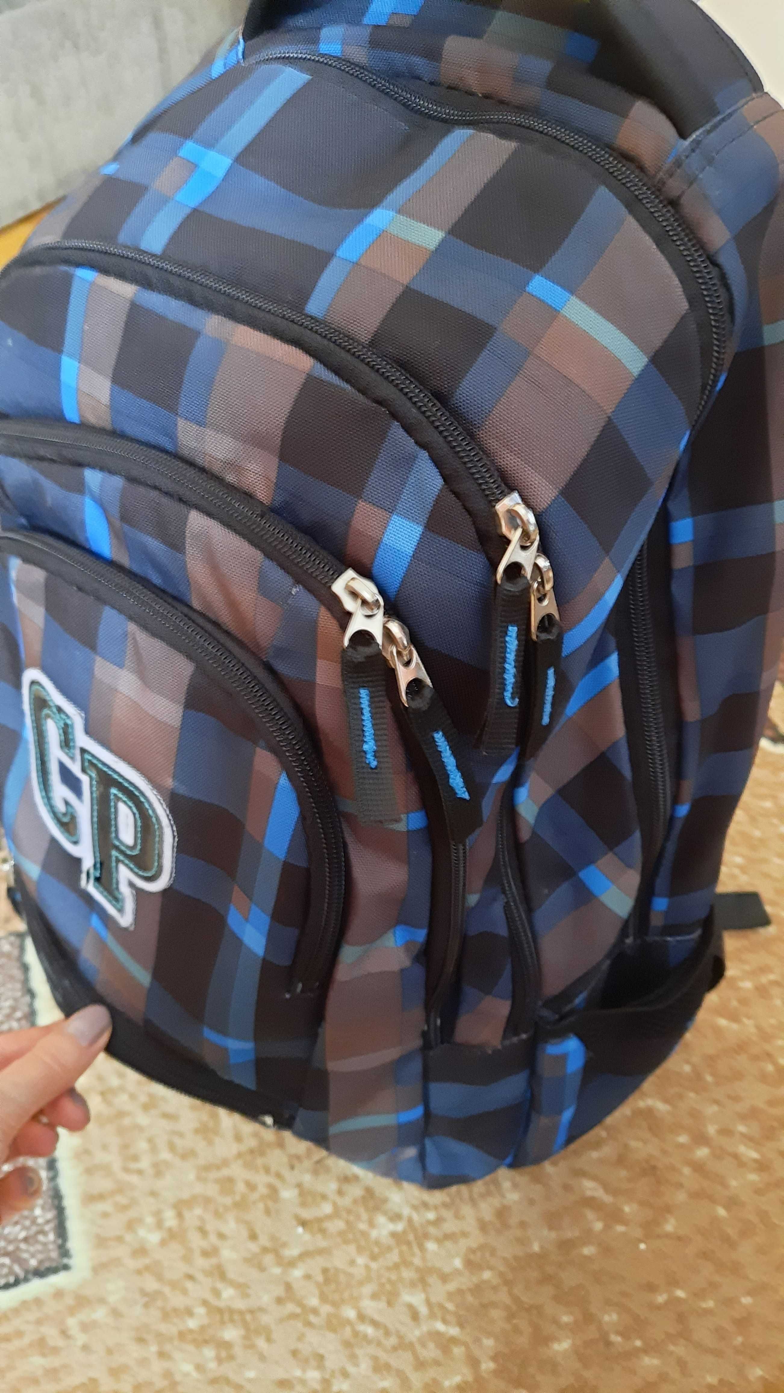 Pojemny plecak szkolny COOLPACK w kratę