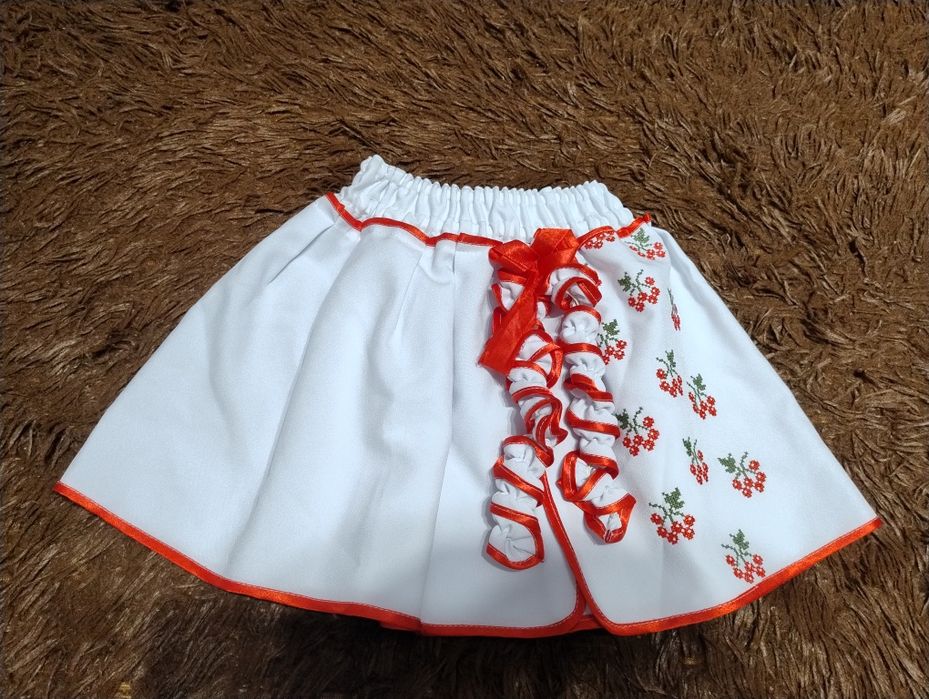 Вишитий український костюм