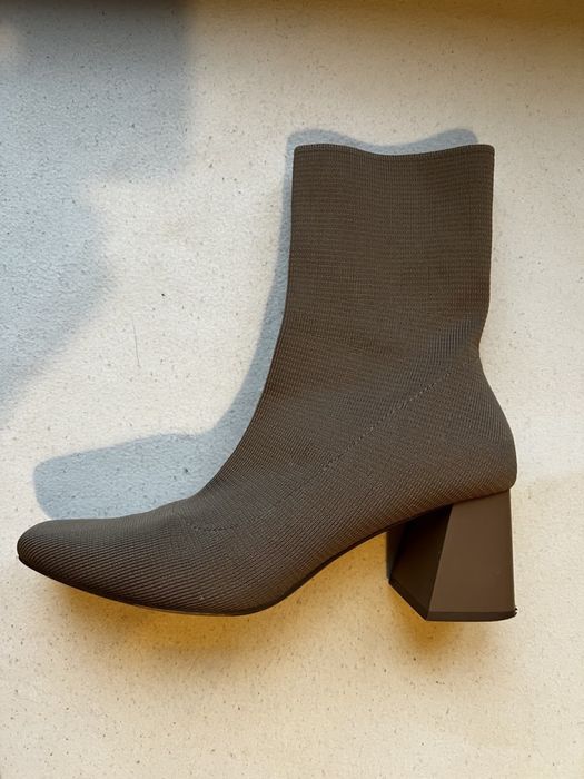 Ботільйони reserved 40 розмір