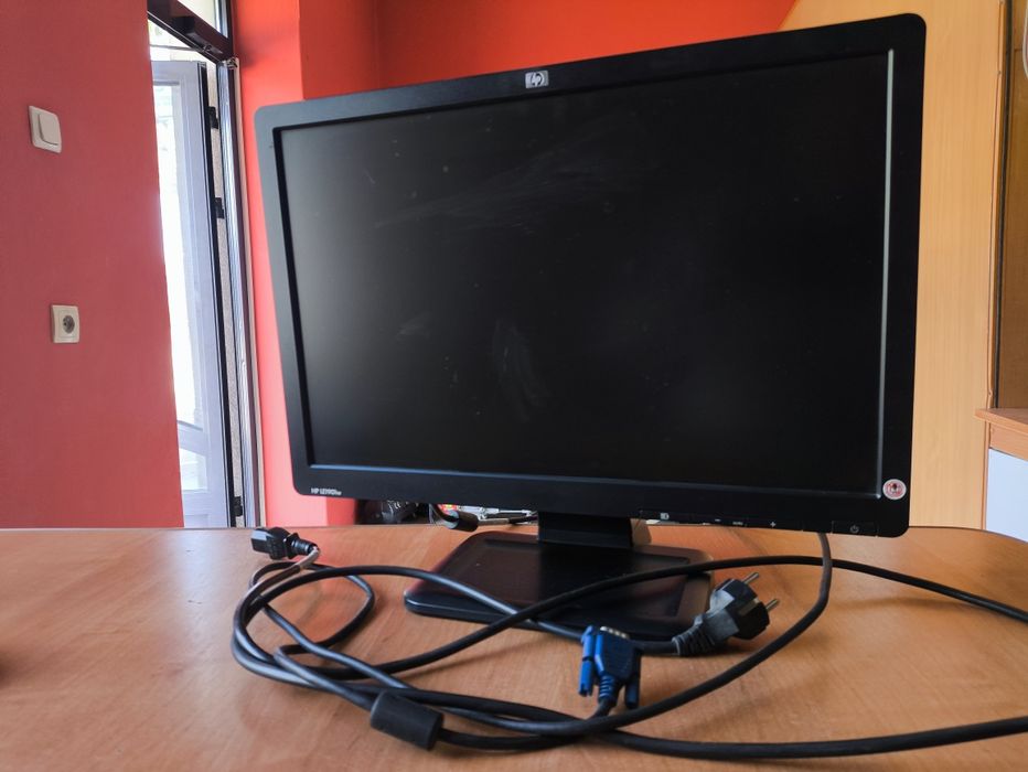 Sprzedam monitor komputerowy
