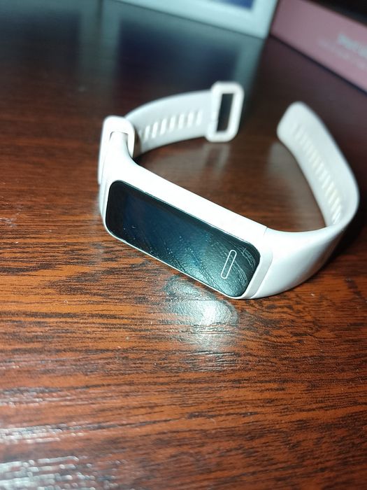 Смарт Годинник. Фітнес-браслет HUAWEI Band 4 ADS-B29