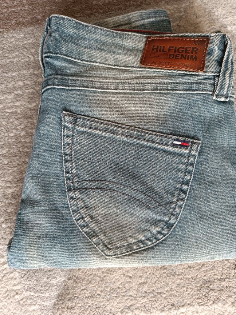 Jeansy Tommy Hilfiger r. 28/32