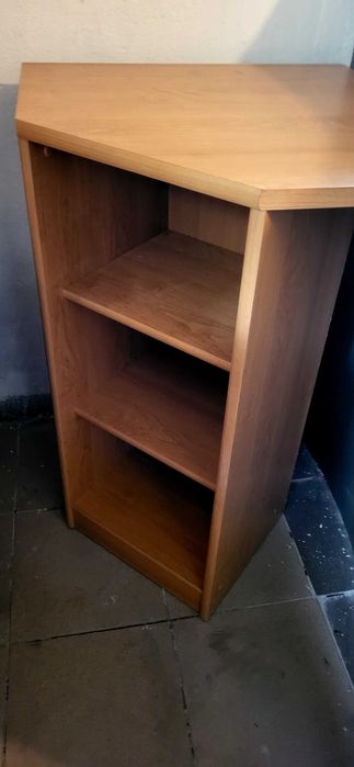 Szafka narożna z dwoma półkami