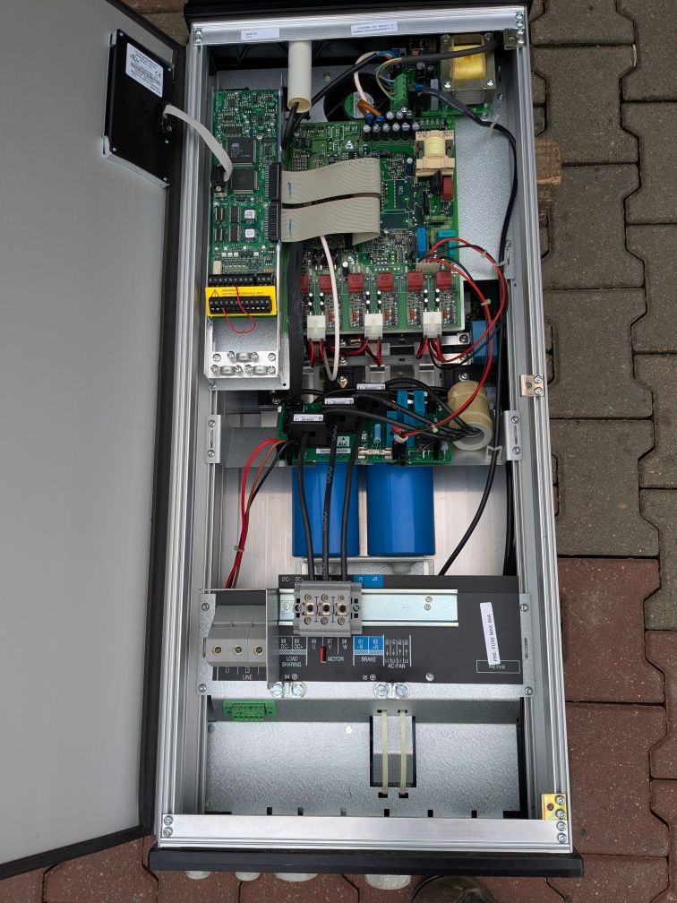 Falownik Danfoss Vlt 6000 Vlt 6042 30kW 22kW 43,8kVA 61A