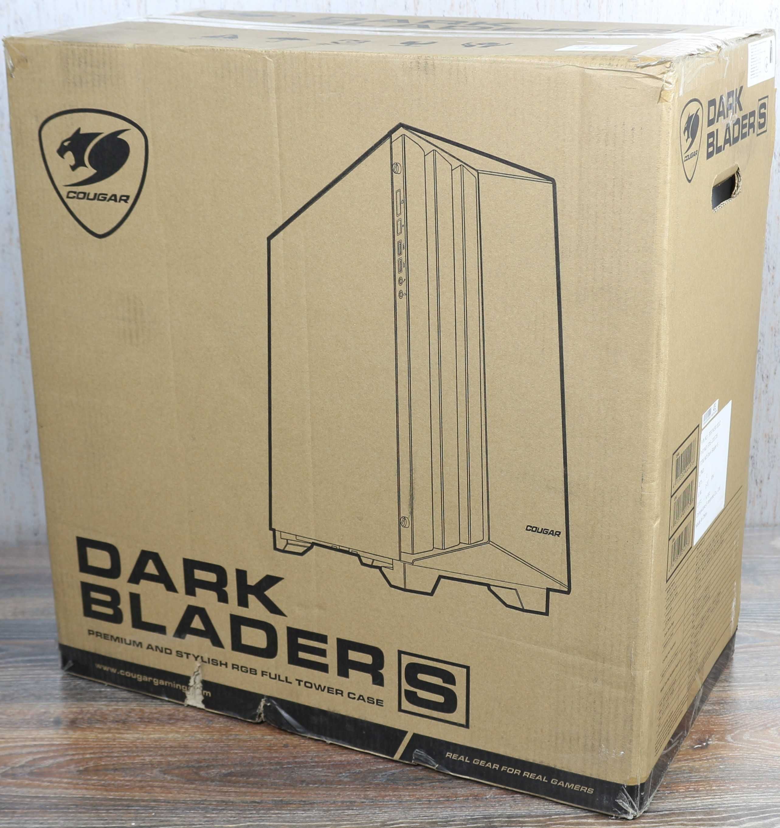 Продається COUGAR DarkBlader-S Великий та фунціональний