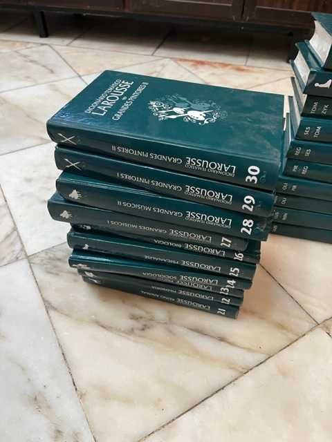 Enciclopédia Larousse