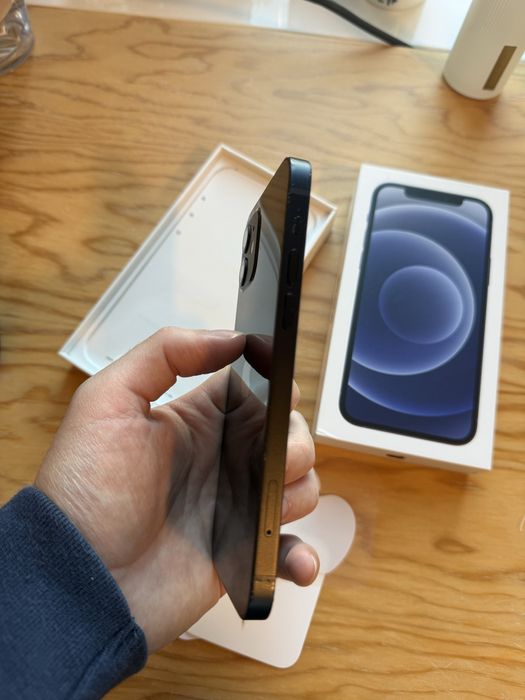 iPhone 12 com bateria nova, caixa e capa