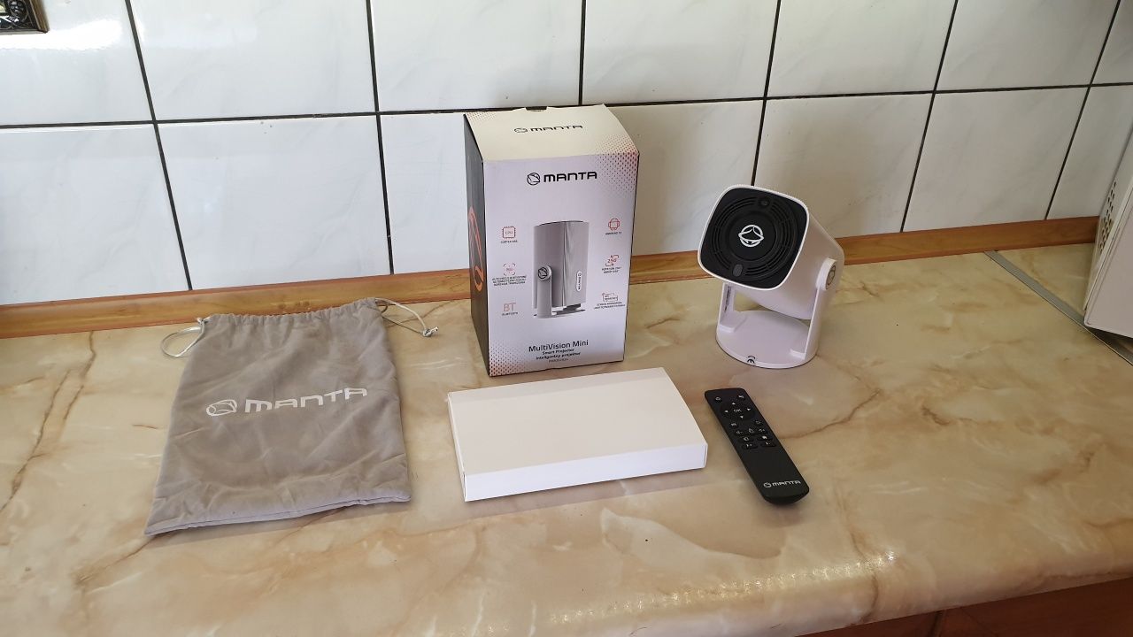 Projektor Multimedialny Full HD 4k Manta