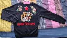 Czarny damski sweter Gucci Blind for Love