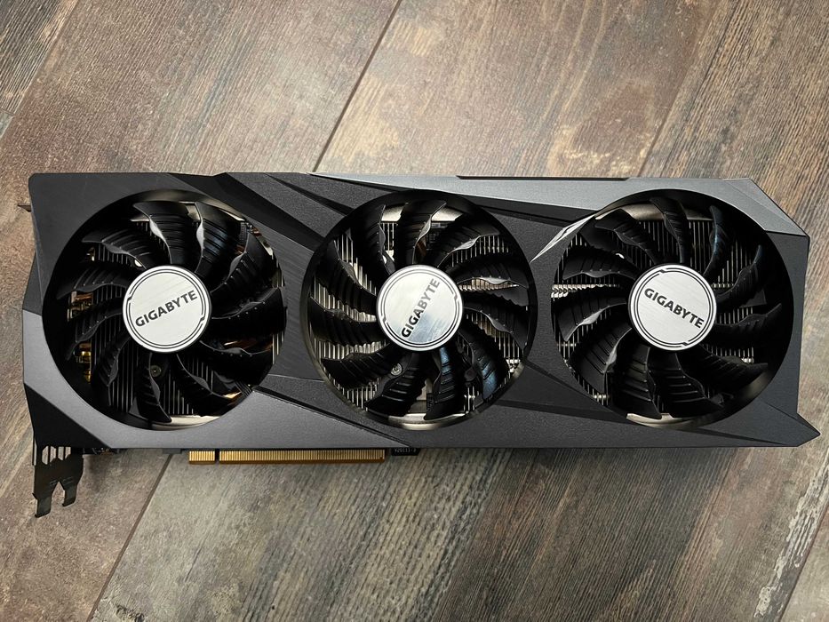 (296$) Топовая видеокарта 16Gb RX 6800 GIGABYTE GAMING (+гарантия)